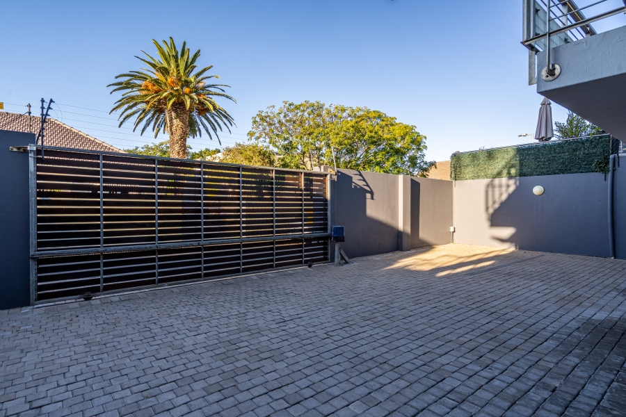 2 Bedroom Property for Sale in Green Point Western Cape